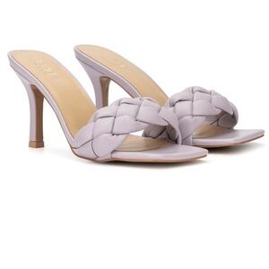 NWOT Maraca Braided Sandal